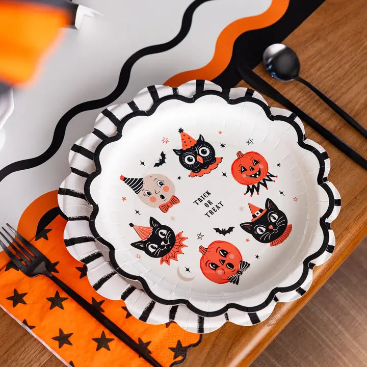 VHP1340 - Vintage Halloween Characters Plate
